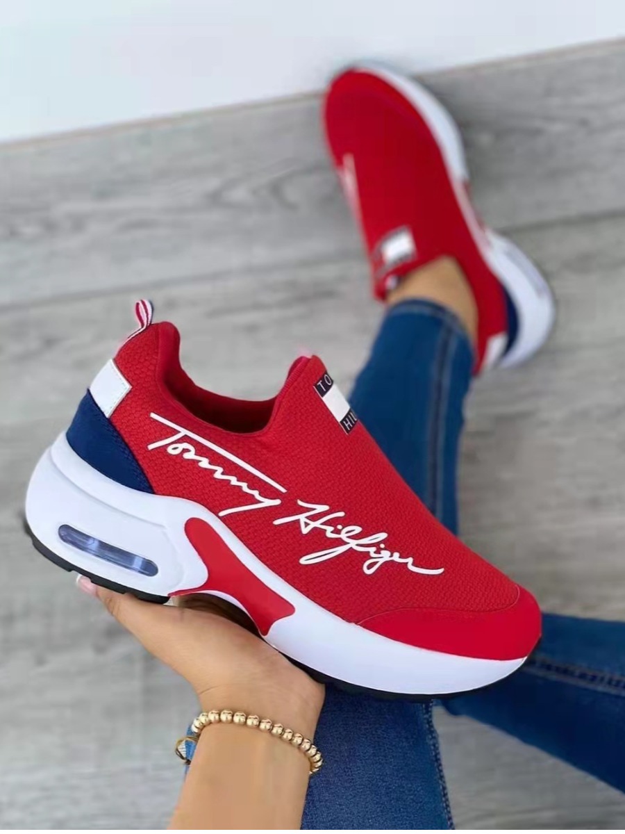 

LW Letter Decor Breathable Sneakers, Red