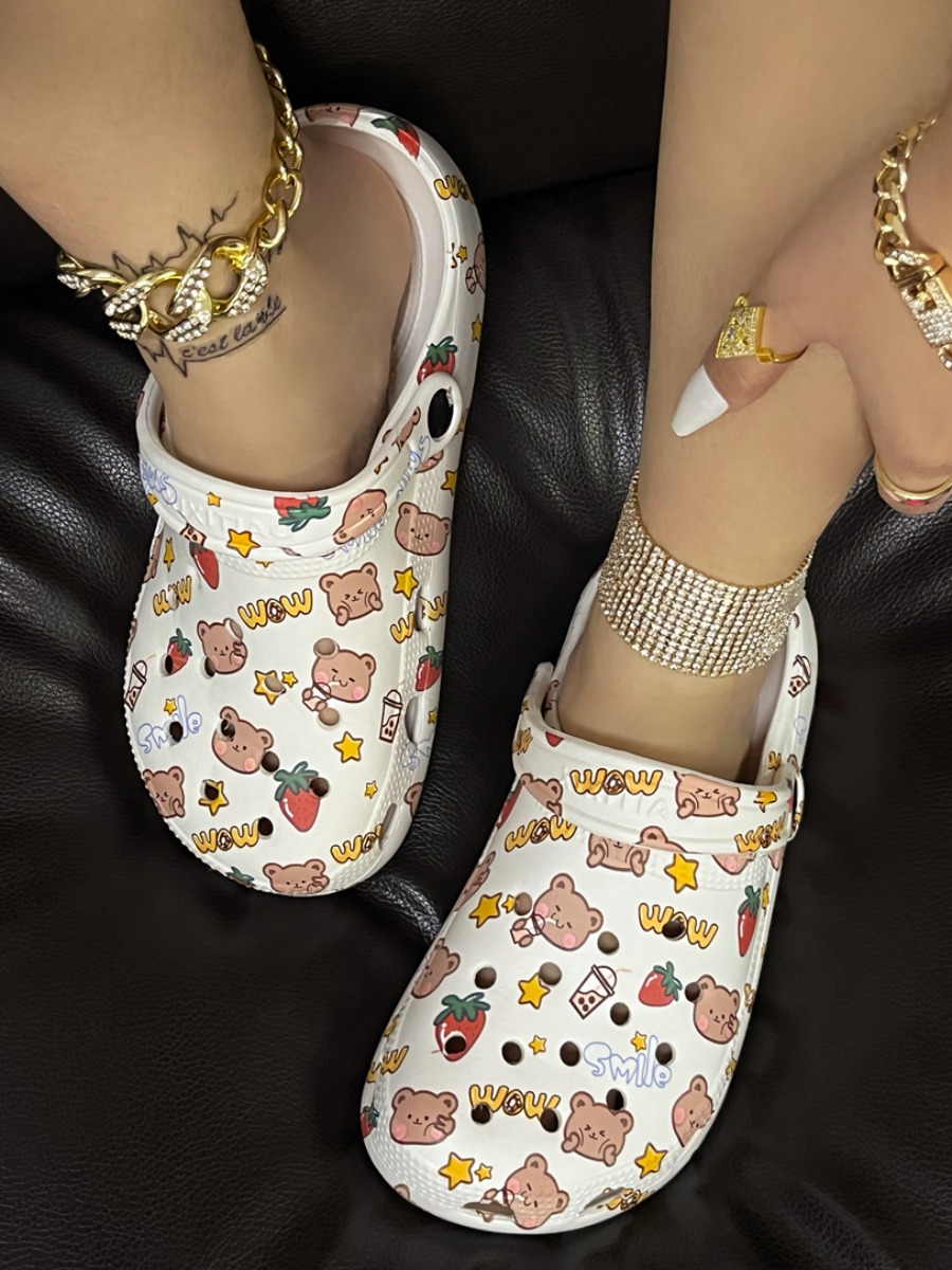 LW Cartoon Letter Print Flats