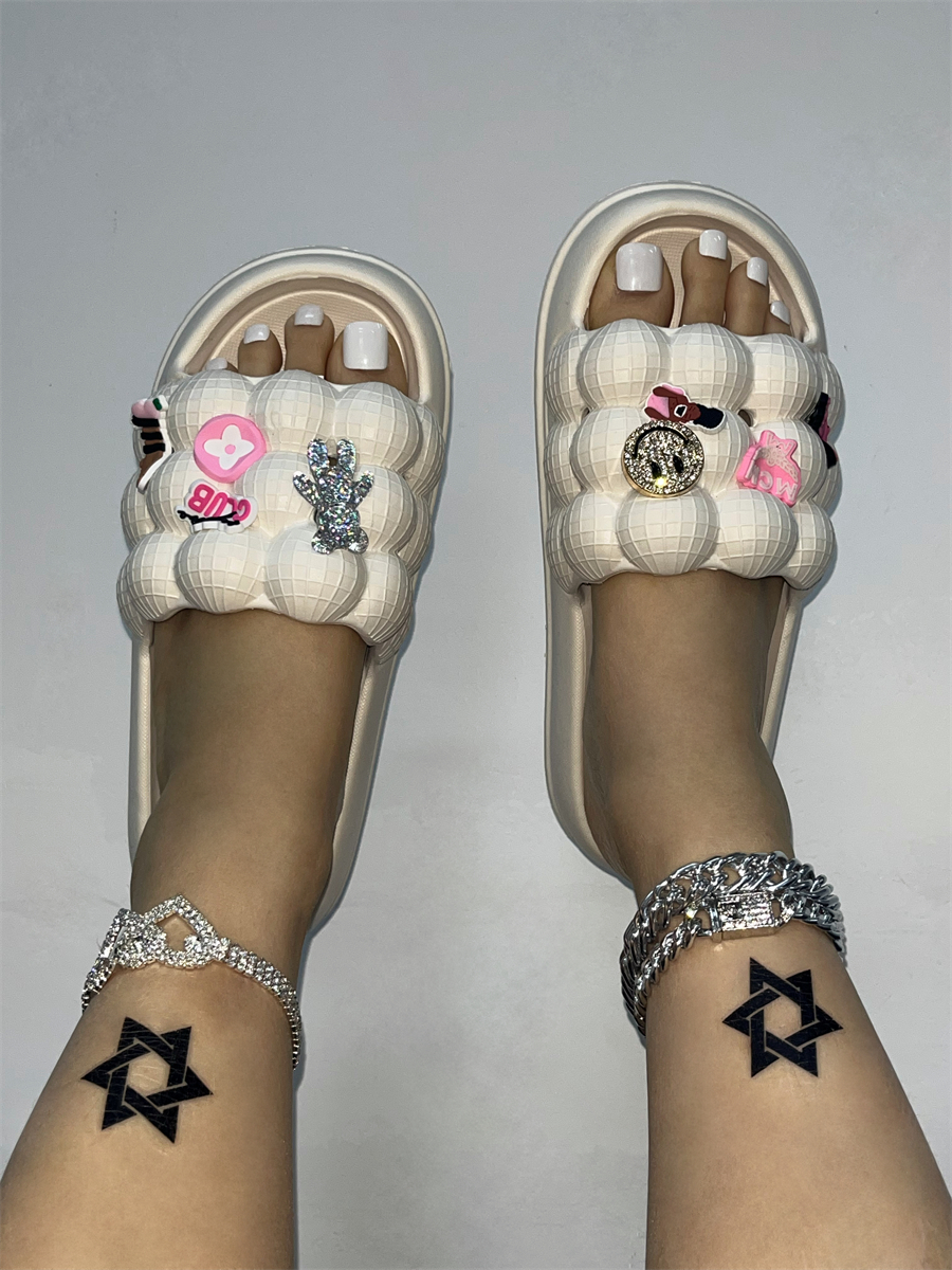 LovelyWholesale Rhinestone Decor Bubble Platform Slides Summer Casual Spring Summer 2024