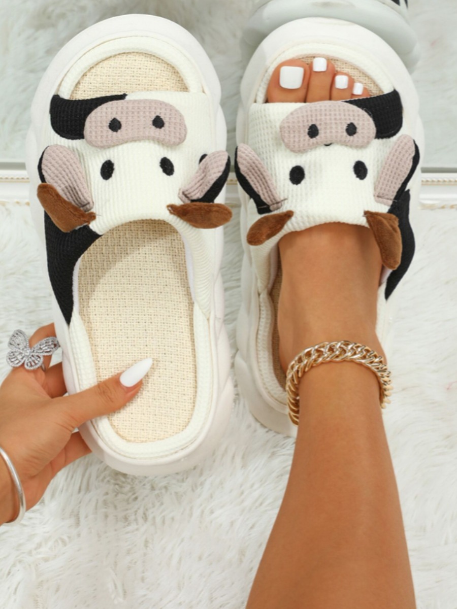 LW Cartoon Pattern Slippers
